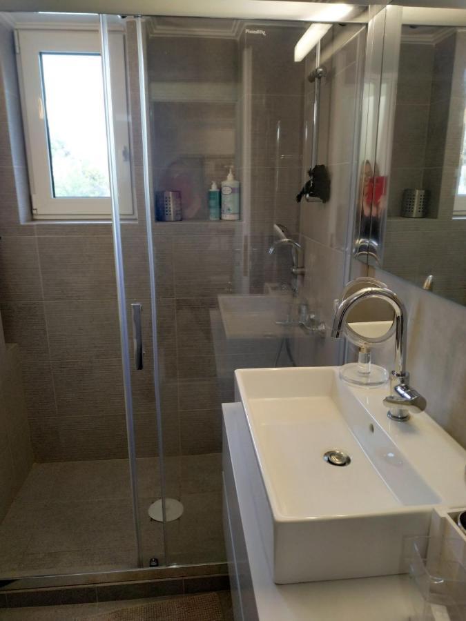 Fully Renovated, Family-Friendly Apartment, Next To A Huge Green Park, In Athens Center Buitenkant foto