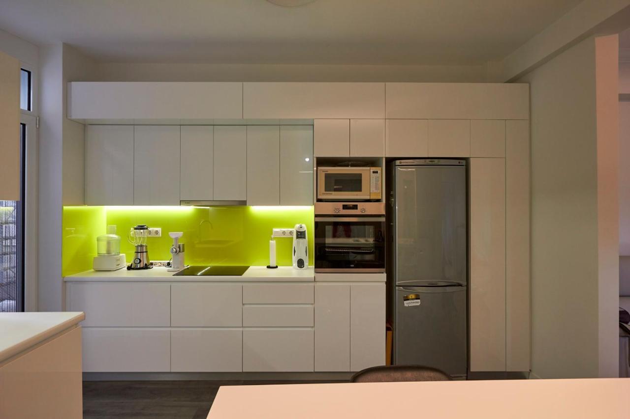 Fully Renovated, Family-Friendly Apartment, Next To A Huge Green Park, In Athens Center Buitenkant foto