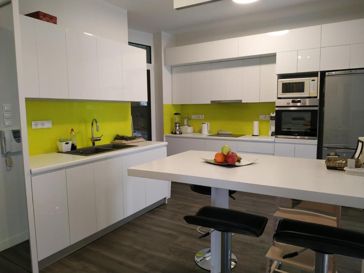 Fully Renovated, Family-Friendly Apartment, Next To A Huge Green Park, In Athens Center Buitenkant foto