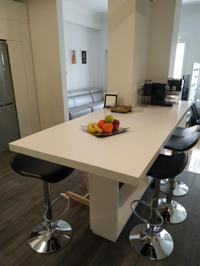 Fully Renovated, Family-Friendly Apartment, Next To A Huge Green Park, In Athens Center Buitenkant foto